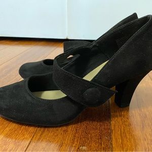 American Eagle heels